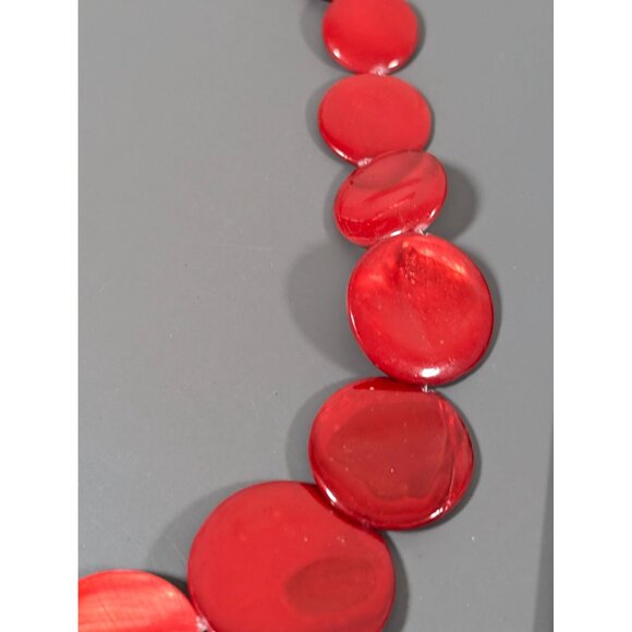 Charming Charlie Red Shell Disc Necklace Statement Beachy Boho 19" - Picture 4 of 9